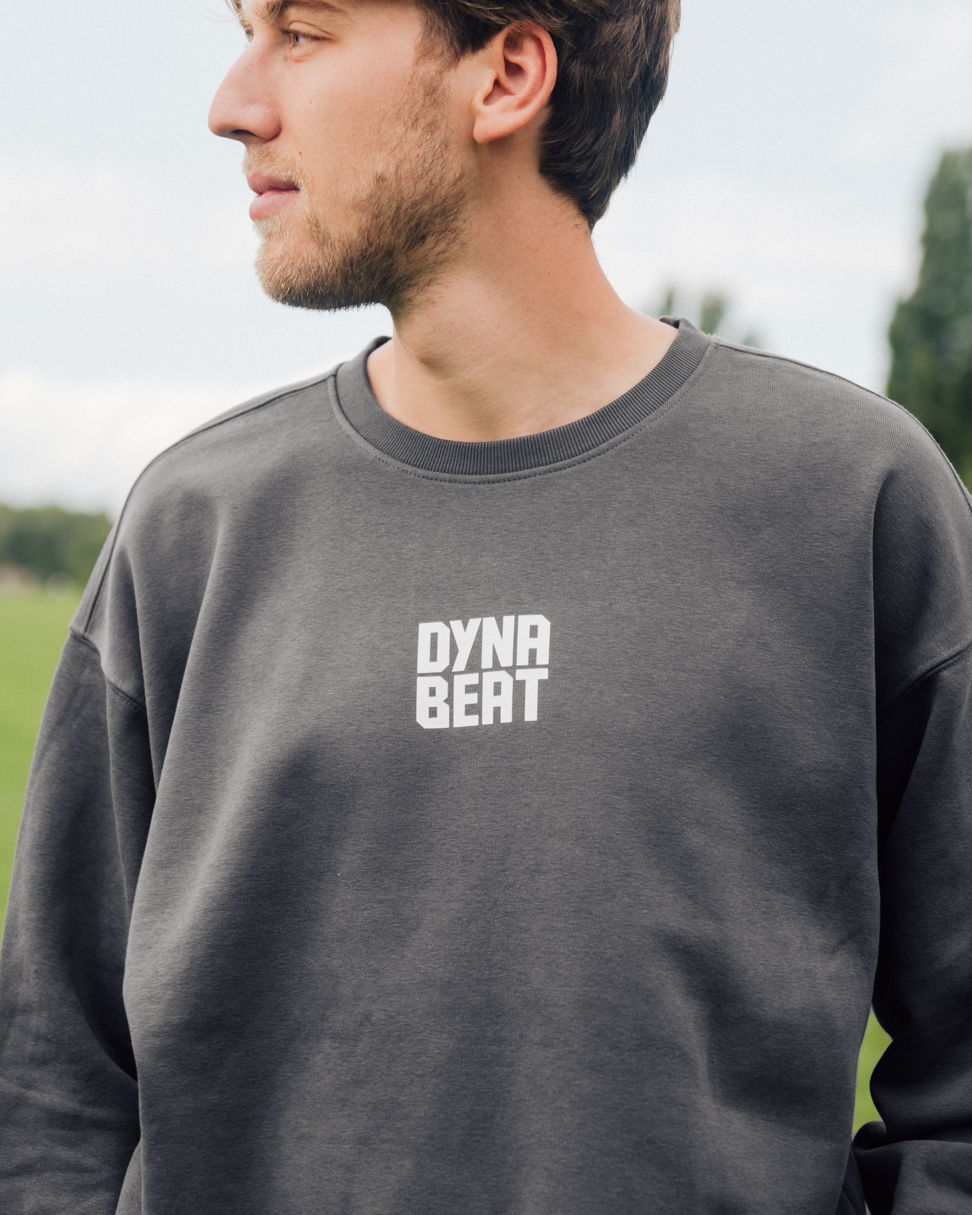 DYNABEAT Crewneck 2026 – Detailansicht