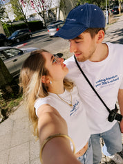 "making friends in your 20s" T-Shirt